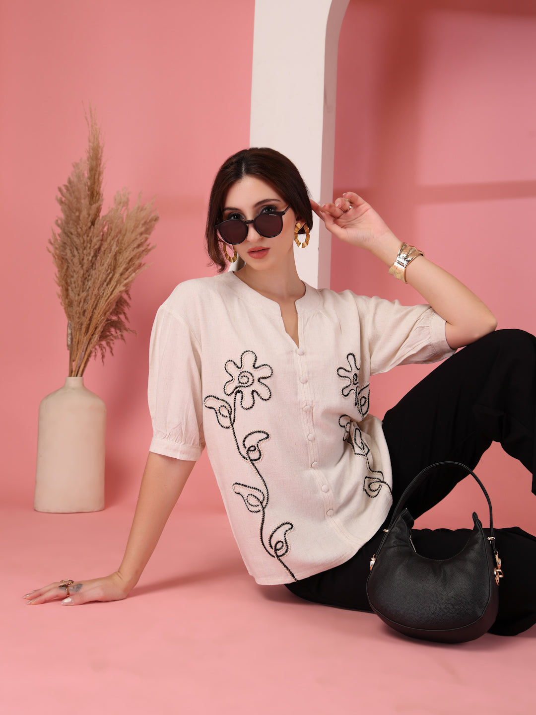 Thirty Threads Womens Black Emboirered V-Neck 3/4 Sleev Length Shirt
