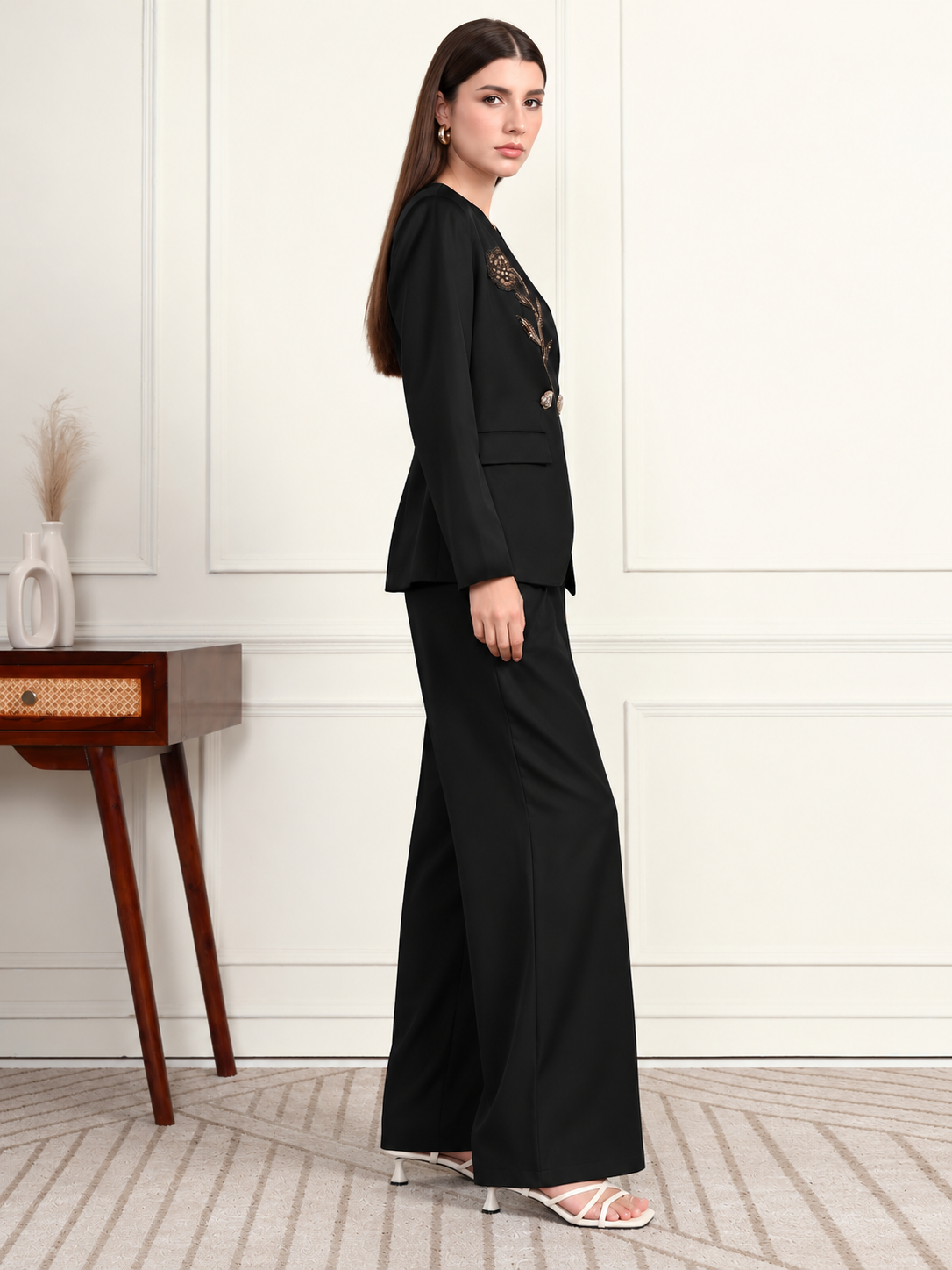 Thirty Threads Winter Wear Embellished V-Neck Long Sleeves Co-Ord Set